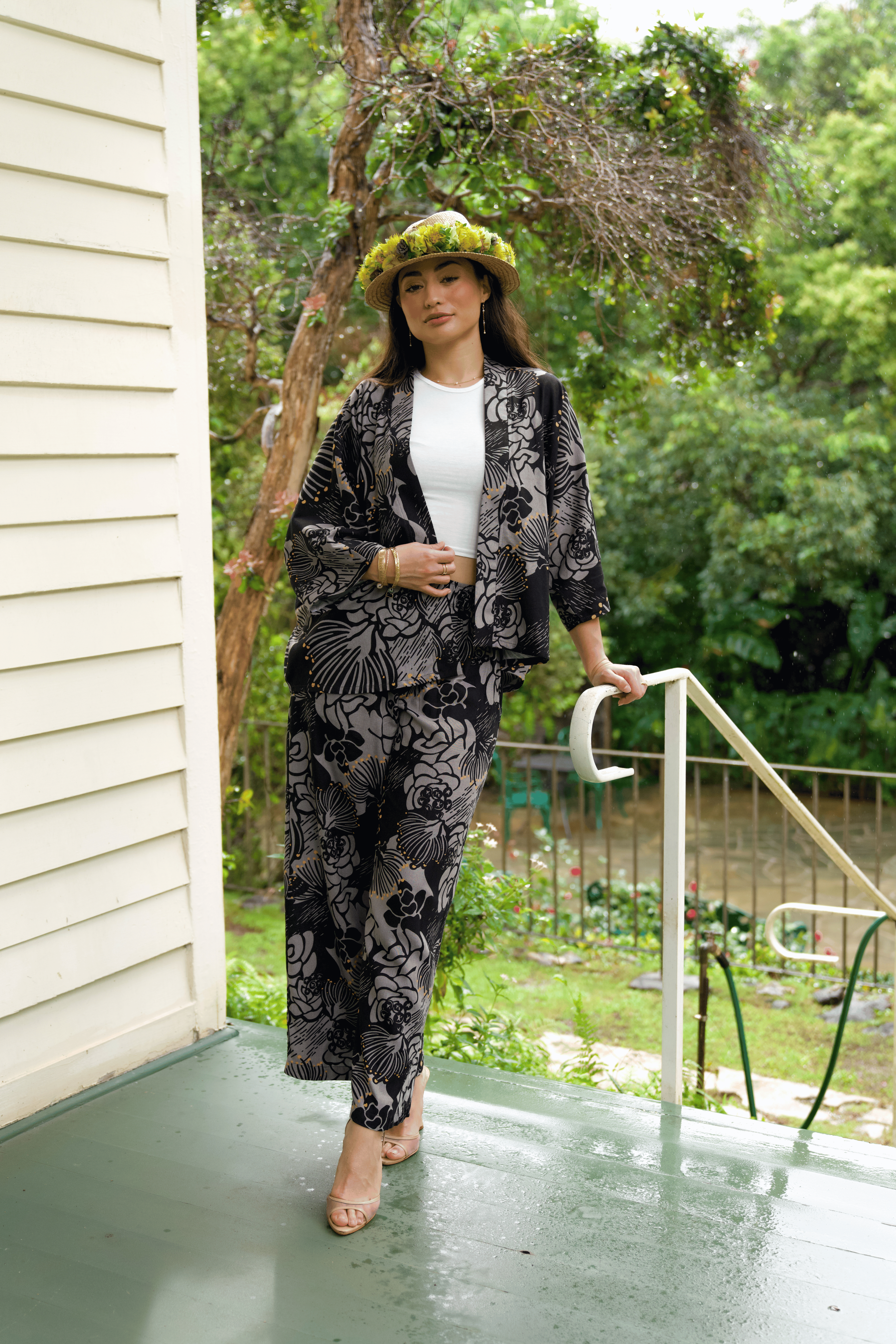 Kimono ‘Ōhi‘a lehua in 'ele'ele