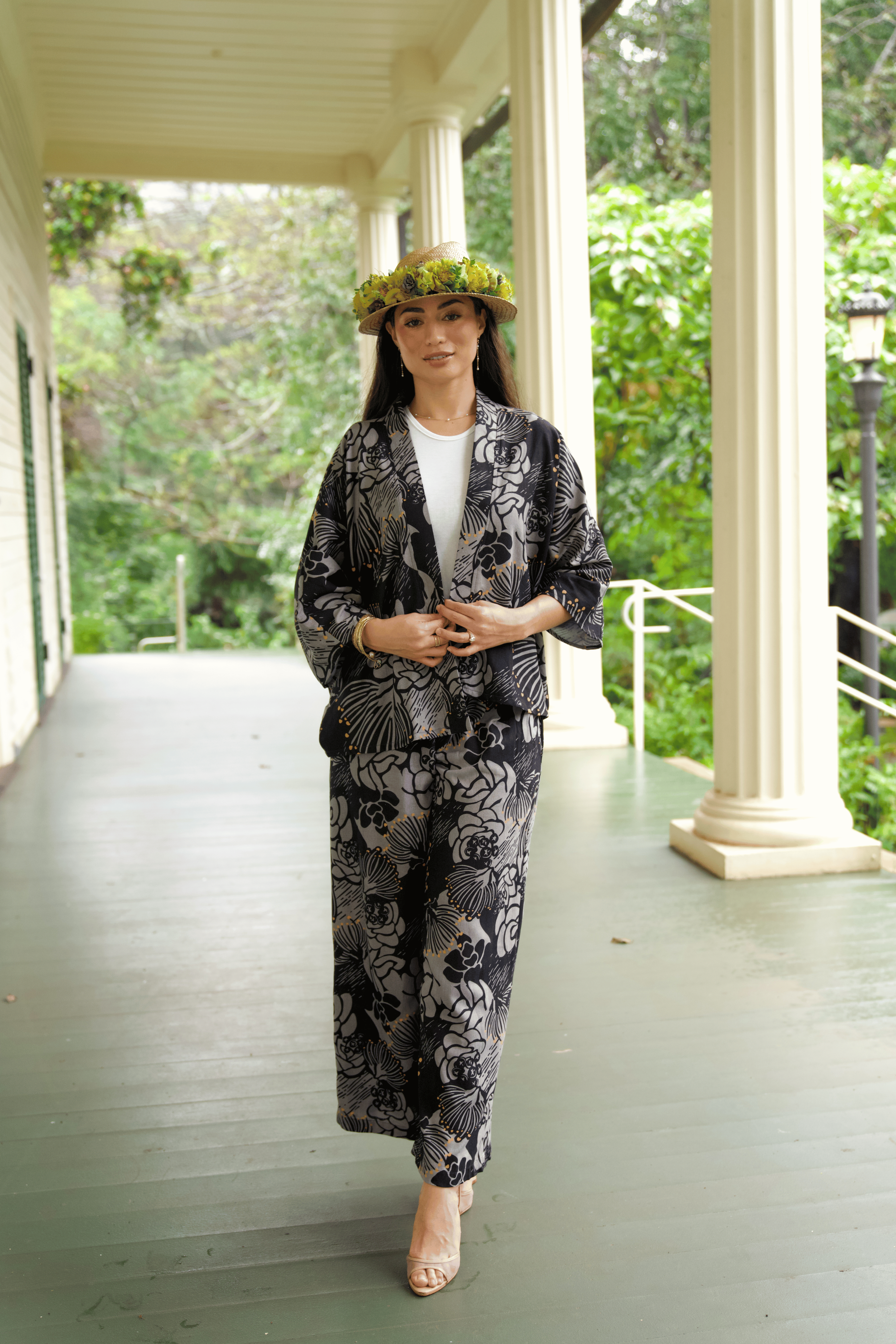 Kimono ‘Ōhi‘a lehua in 'ele'ele