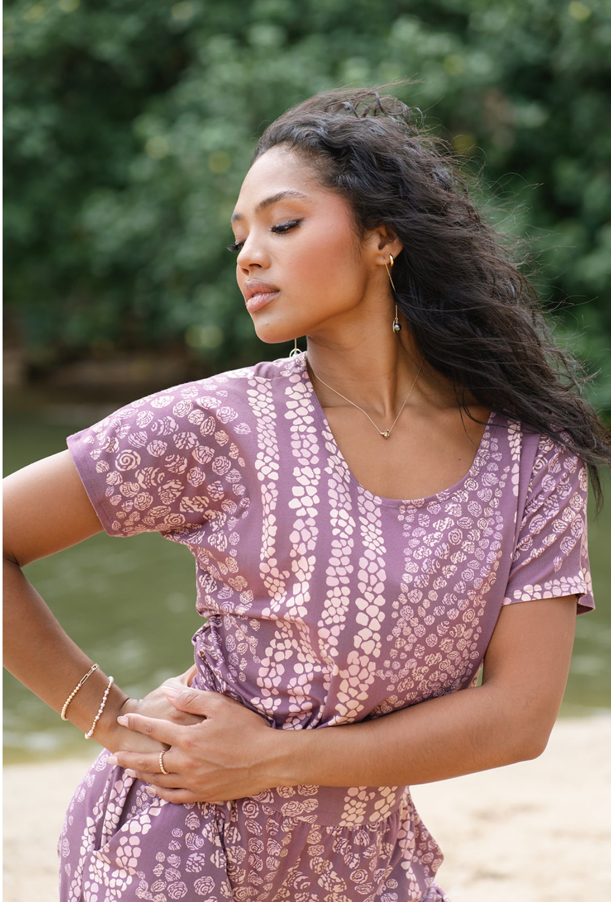 Kahelelani Punahele Short Sleeve Top in Loke