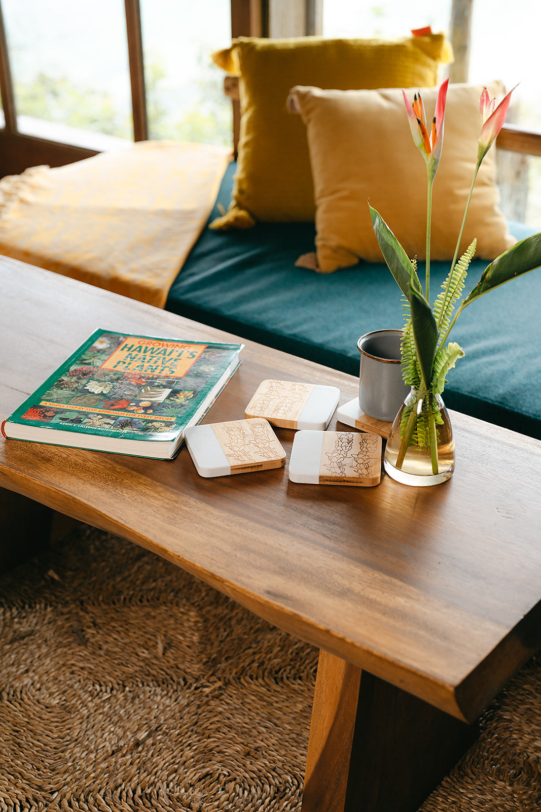 Pīkake Lei Marble & Bamboo Coaster